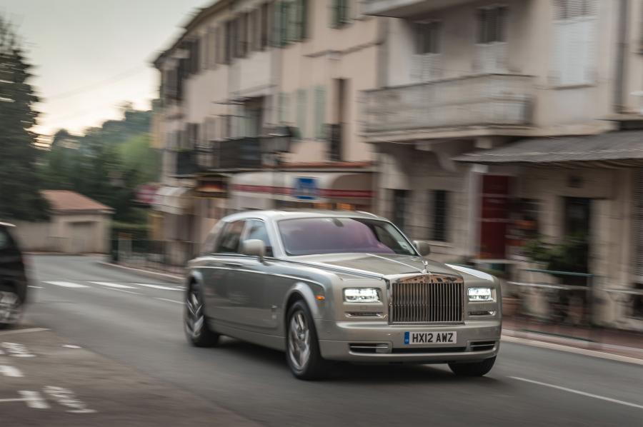  Rolls-Royce Phantom 2012 года  (фото 30 из 38)